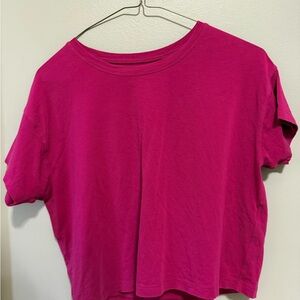 lululemon athletica Fuchsia Short Sleeve Tee